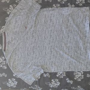 Guys Hollister v-neck t shirt